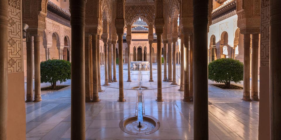 ALHAMBRA AL COMPLETO CON PALACIOS NAZARÍES